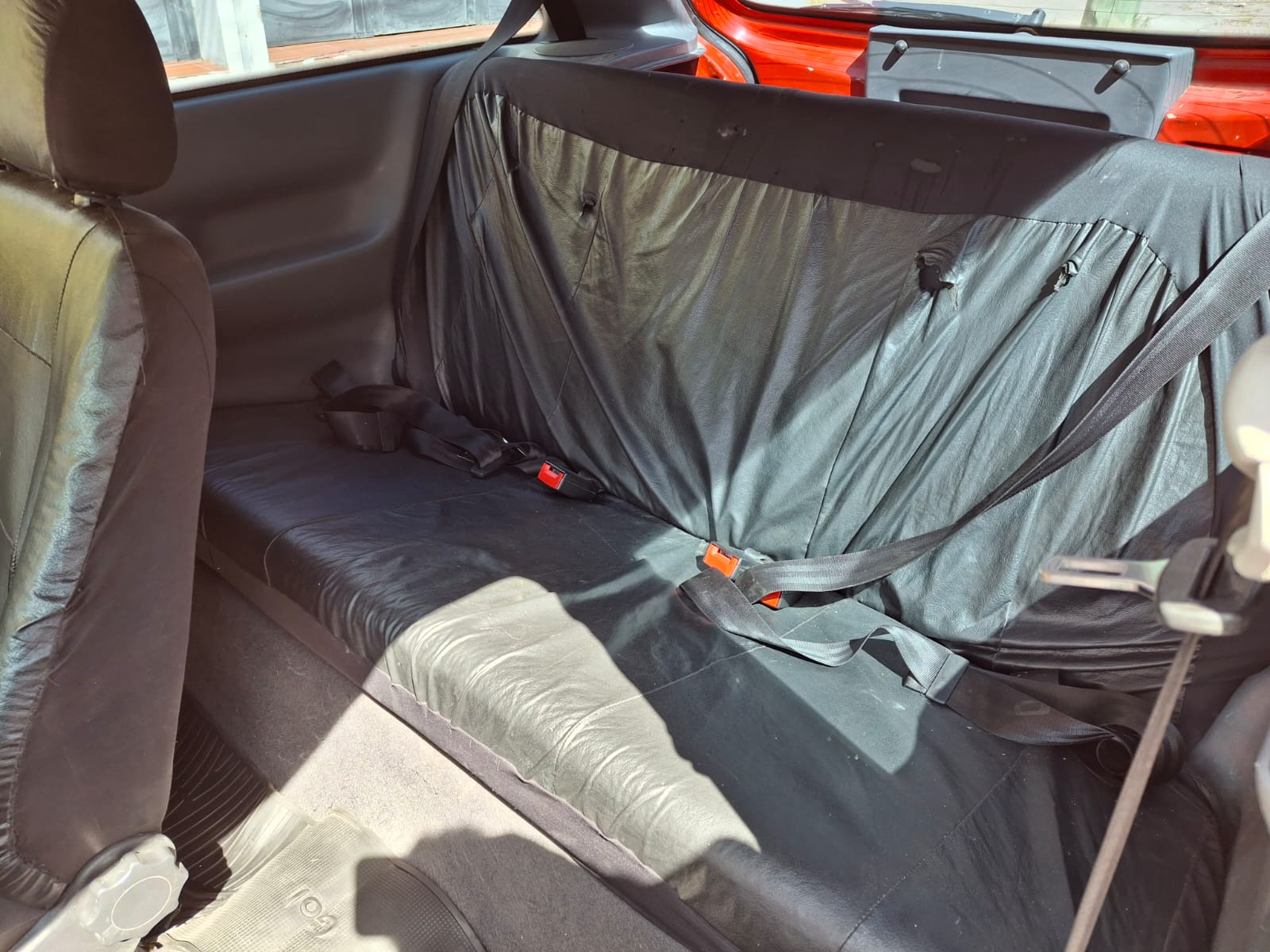 VW Gol Power Plus 3p 1.4N c/GNC - Año 2012 - Image 4