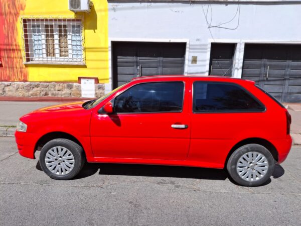 VW Gol Power Plus 3p 1.4N c/GNC - Año 2012 - Image 7