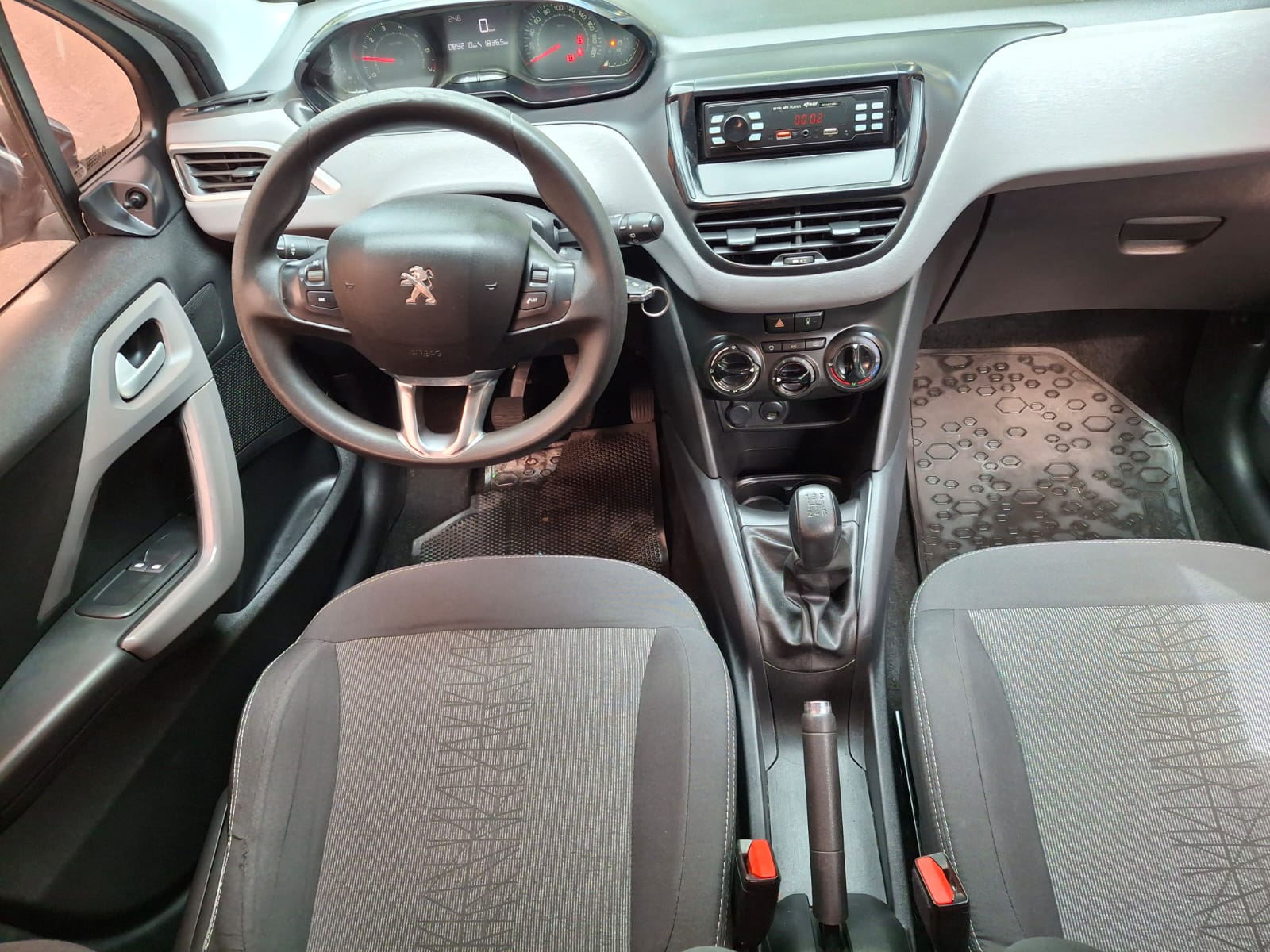 Peugeot 208 Active 1.6N - Año 2018 - Image 3