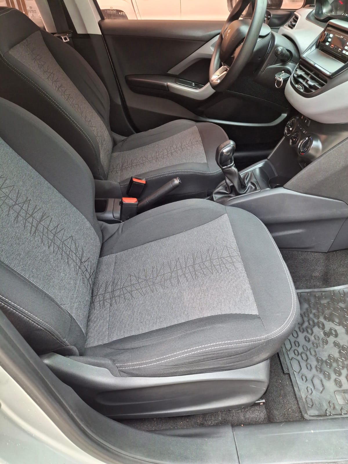 Peugeot 208 Active 1.6N - Año 2018 - Image 4