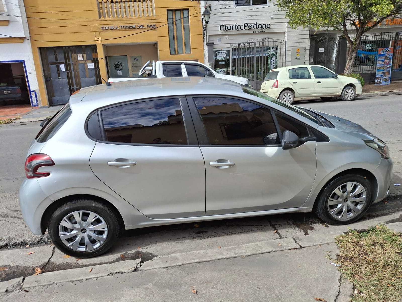 Peugeot 208 Active 1.6N - Año 2018 - Image 6
